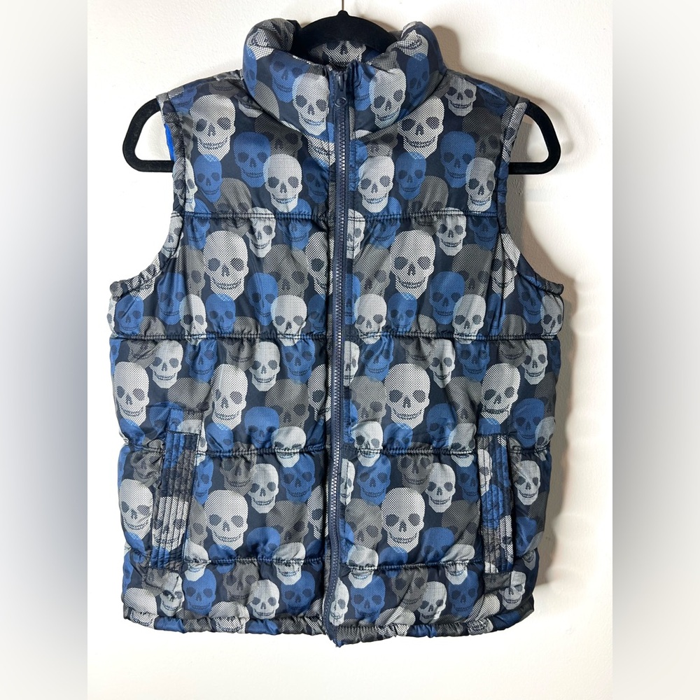Old Navy Boys Puffer Vest Blue Gray Skulls SZ L (10-12) EUC